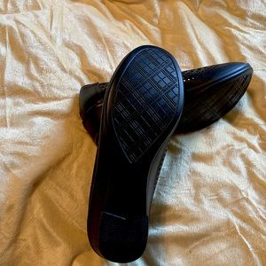 Easy Street black dress shoes size 8M